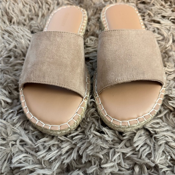 Old Navy Women’s espadrille sandals Size 7 - Picture 2 of 7